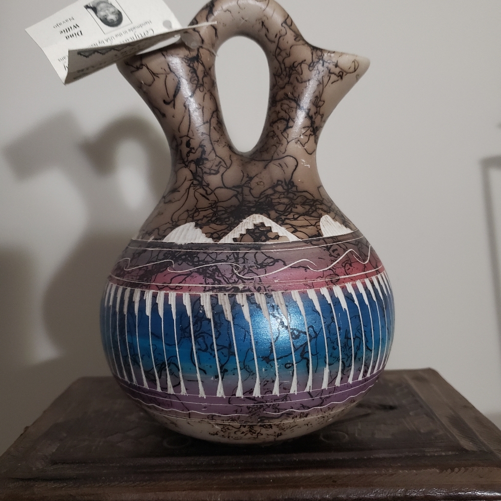 Navaho Horse Hair Wedding Vessel, Signed, NWT
